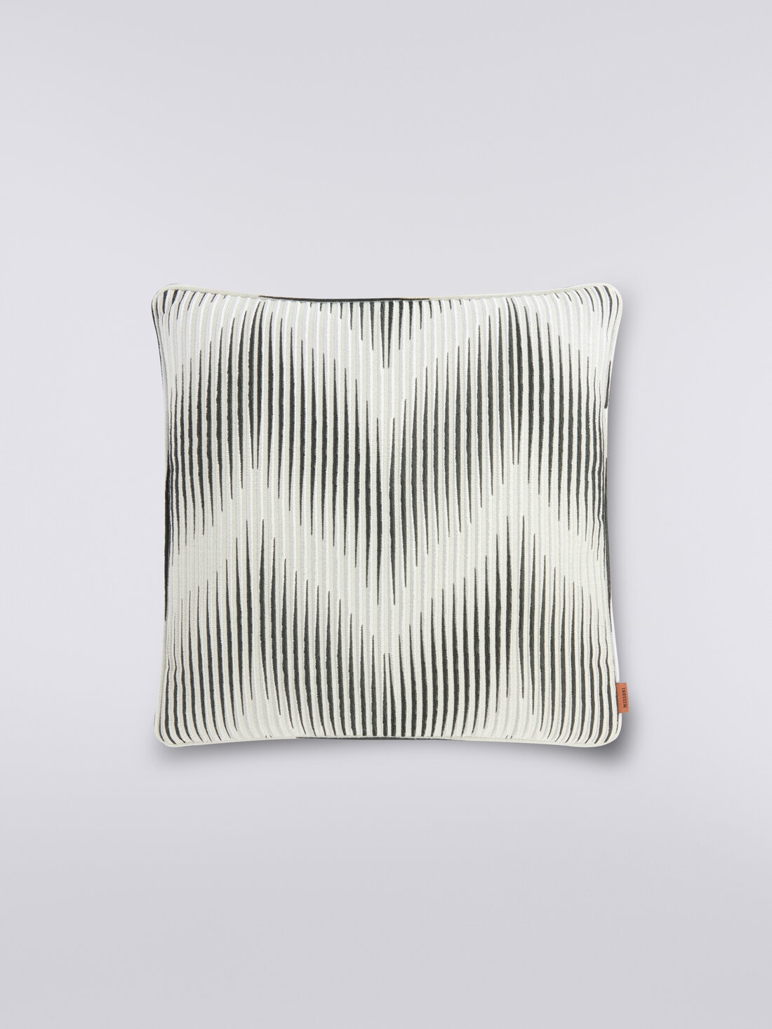 Coussin Ande 40x40 cm avec chevron dégradé, Noir & Blanc - 8051575829567 - 0