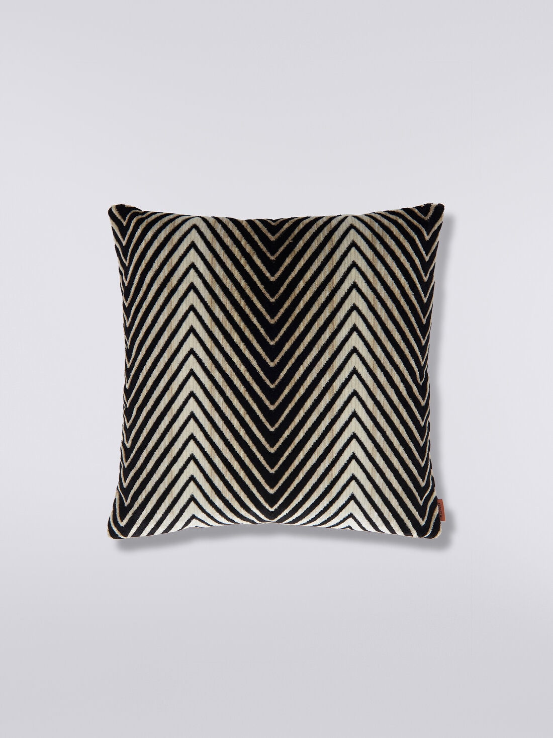 Coussin Ziggy 40x40 cm en viscose zigzag, Noir & Blanc - 8051575831270 - 0