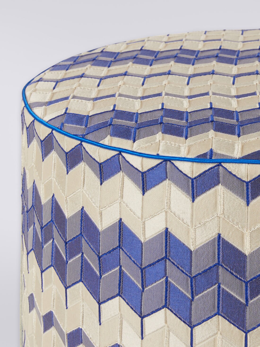 Pouf cilindrico Tread 40x30 cm chevron effetto 3D, Blu - 8051575831355 - 1