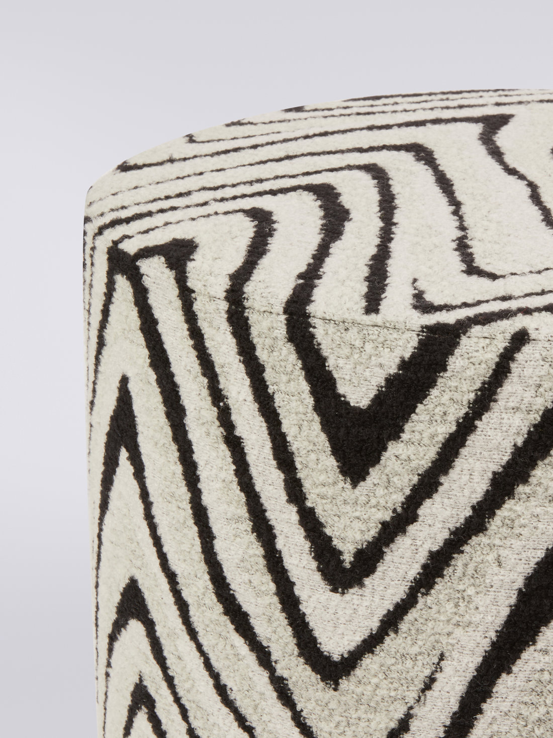 Savana 40x30 cm wool blend chevron cylindrical pouffe, Black & White - 8051575837845 - 1