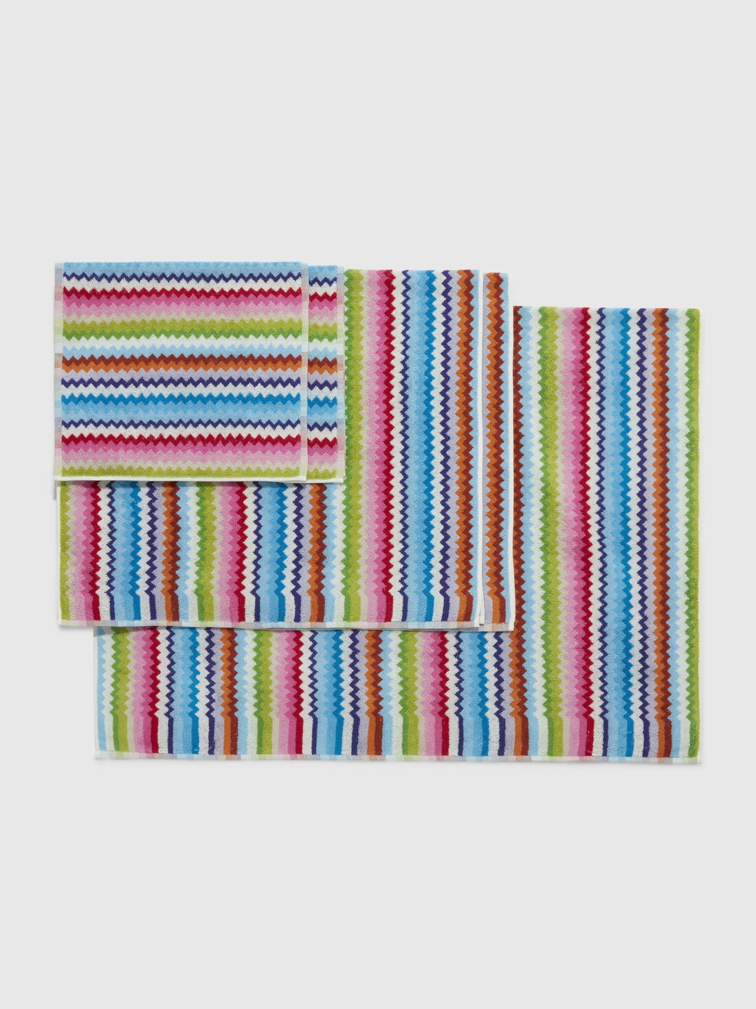 Set of 5 pieces of Zig zag cotton terry Riverbero bath towels, Pink & Multicoloured - 8053147122366 - 1