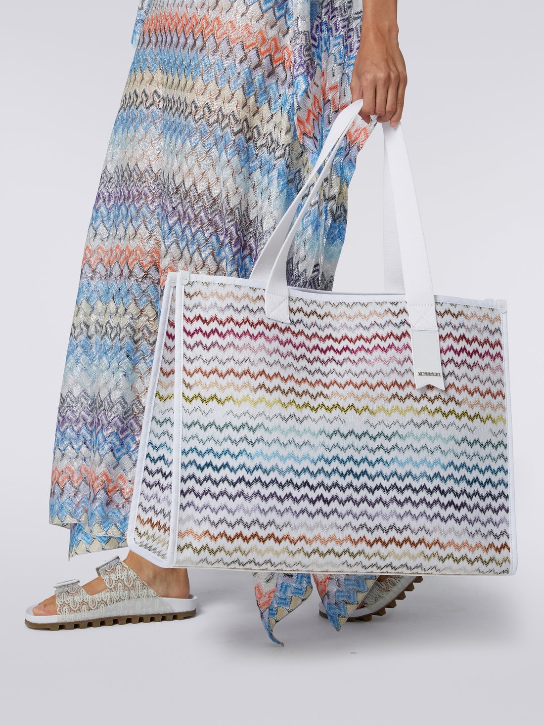 Shopper Bag aus mehrfarbigem Strick mit Spitzeneffekt und Logo-Detail, Mehrfarbig  - 8051575777066 - 4