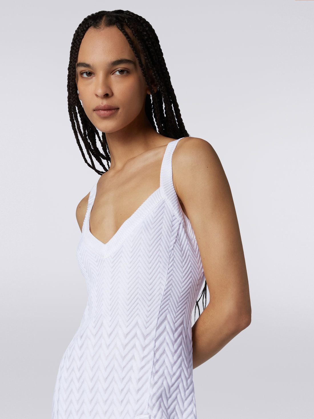 Ärmelloses Longuette-Kleid aus Baumwolle und Viskose mit seitlicher Knopfleiste, Weiß  - 4