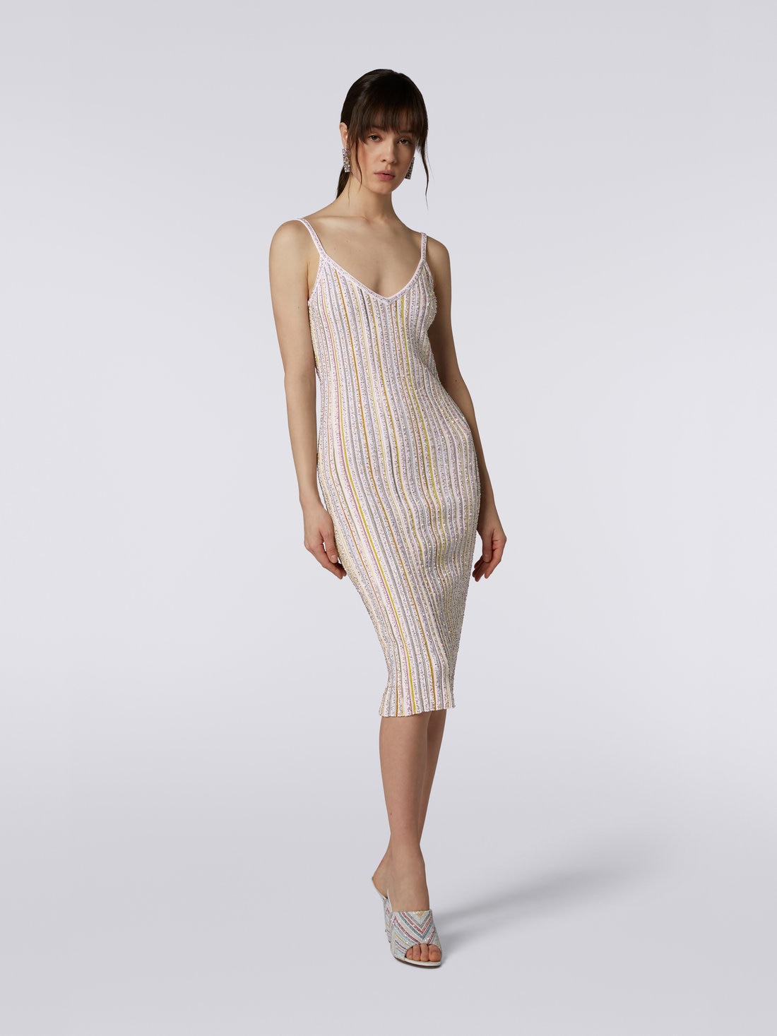 Eng anliegendes gestreiftes Kleid mit Pailletten, Weiß & Mehrfarbig   - DS23SG2CBK023QS0178 - 1