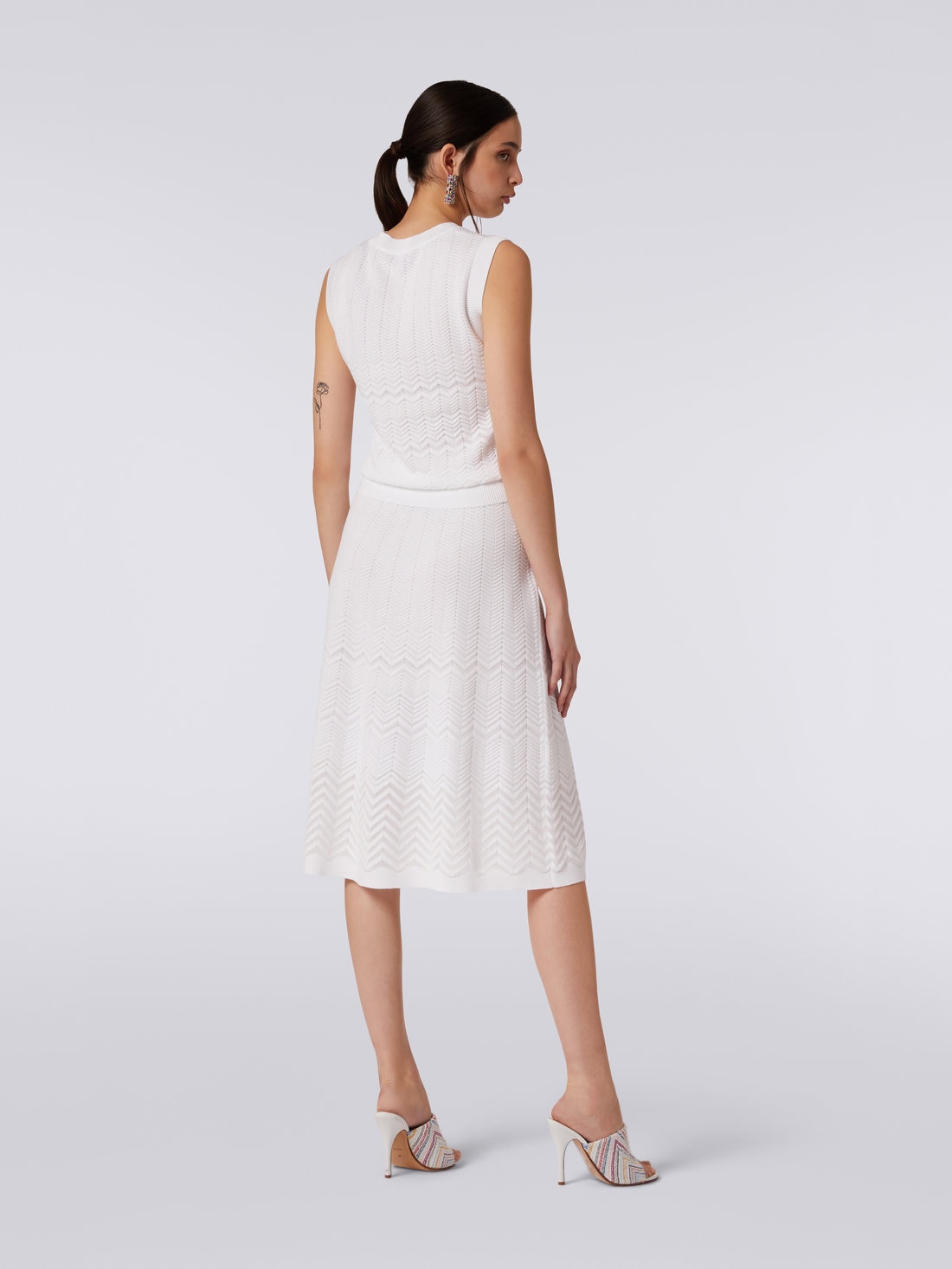 Wool longuette skirt with tone-on-tone zigzag, White  - DS23SH1ZBK023Y14001 - 3