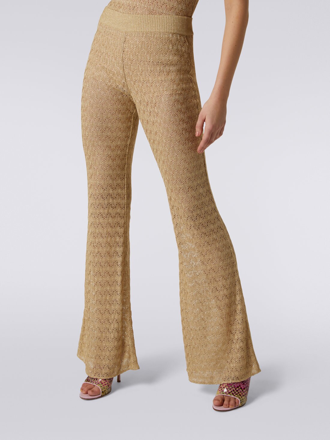 Pantalones acampanados en punto de mezcla de viscosa, Ocre & Amarillo Lamé - DS23SI16BR00JVS109F - 4