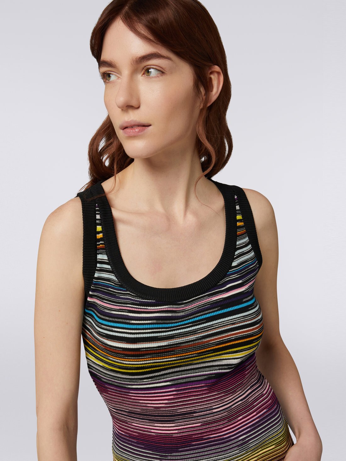 Débardeur en laine et viscose mélangées avec bordure contrastante, Multicolore  - DS23SK0ZBK020ISM8M3 - 4
