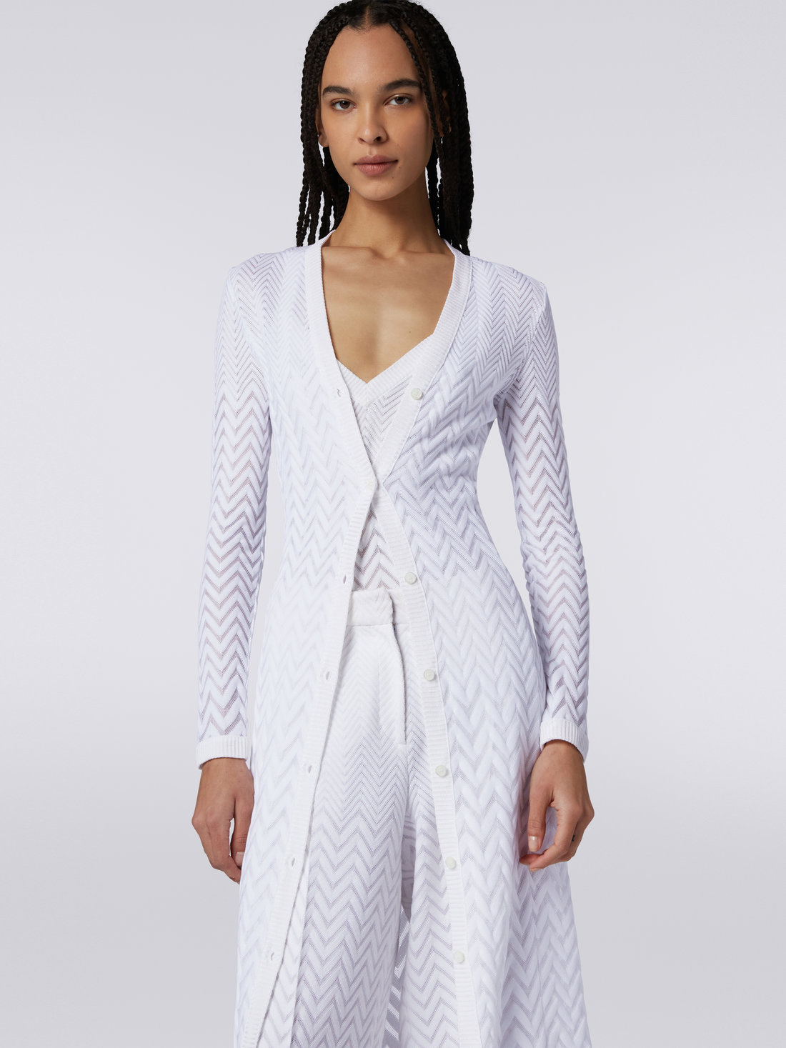 Long cardigan en coton et viscose avec chevrons ton sur ton, Blanc  - DS23SM1TBR00JE14001 - 4