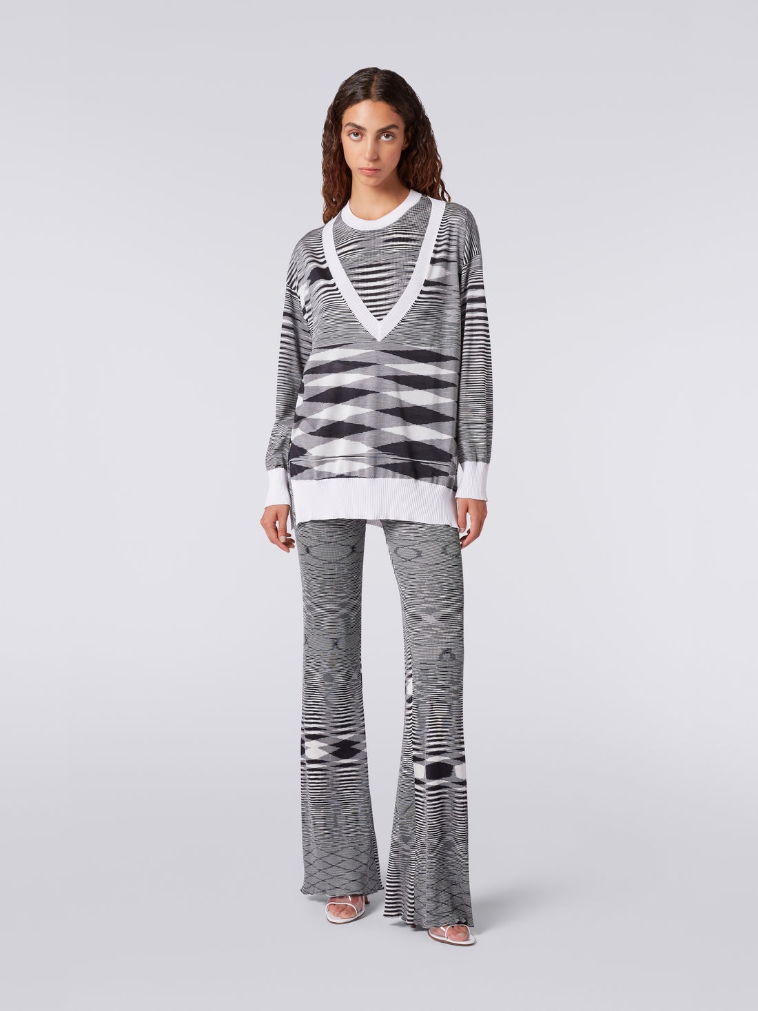 V-neck sweater in viscose blend, Black & White - DS23SN08BK020KF9001 - 1