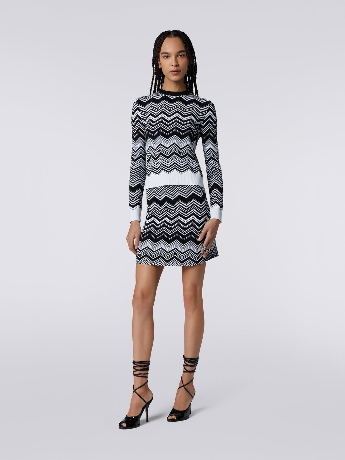, Black & White - DS23SN1UBK025WS018K - 1