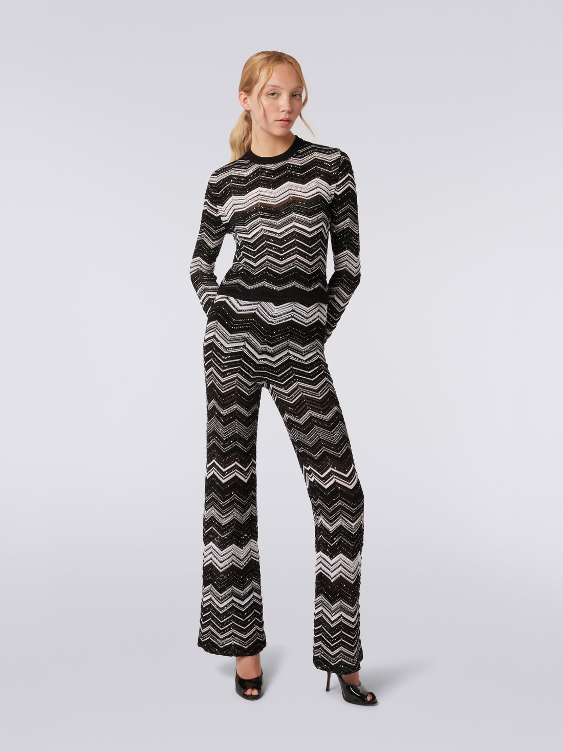 Viscose chevron crew-neck jumper with sequins, Black & White - DS23SN1WBK026BS91FX - 1