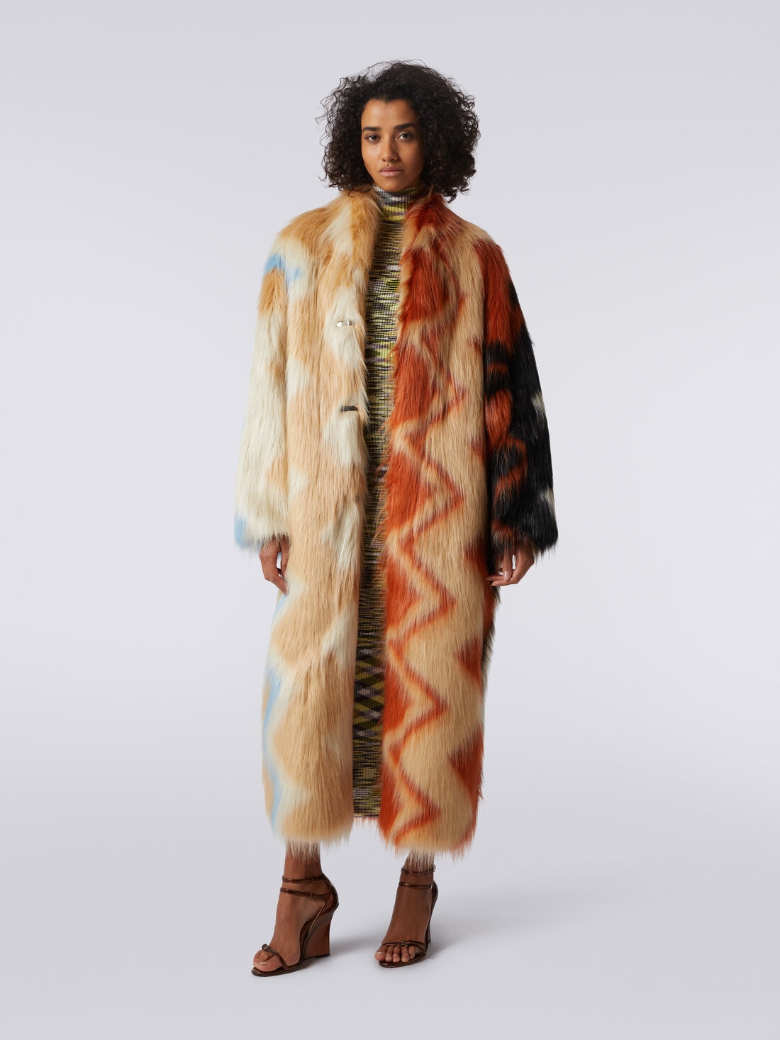 Long coat in faux fur with zigzag , Multicoloured  - DS23WC1GBW00PZSM958 - 1