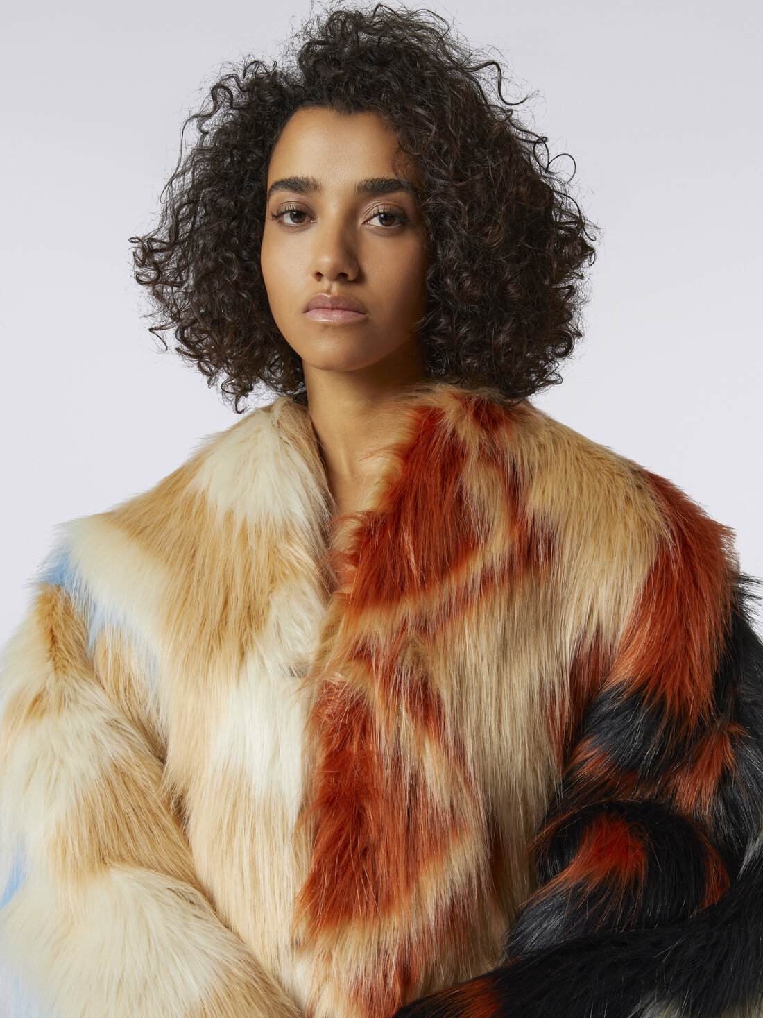 Short coat in faux fur with zigzag, Multicoloured  - DS23WC1HBW00PZSM958 - 4