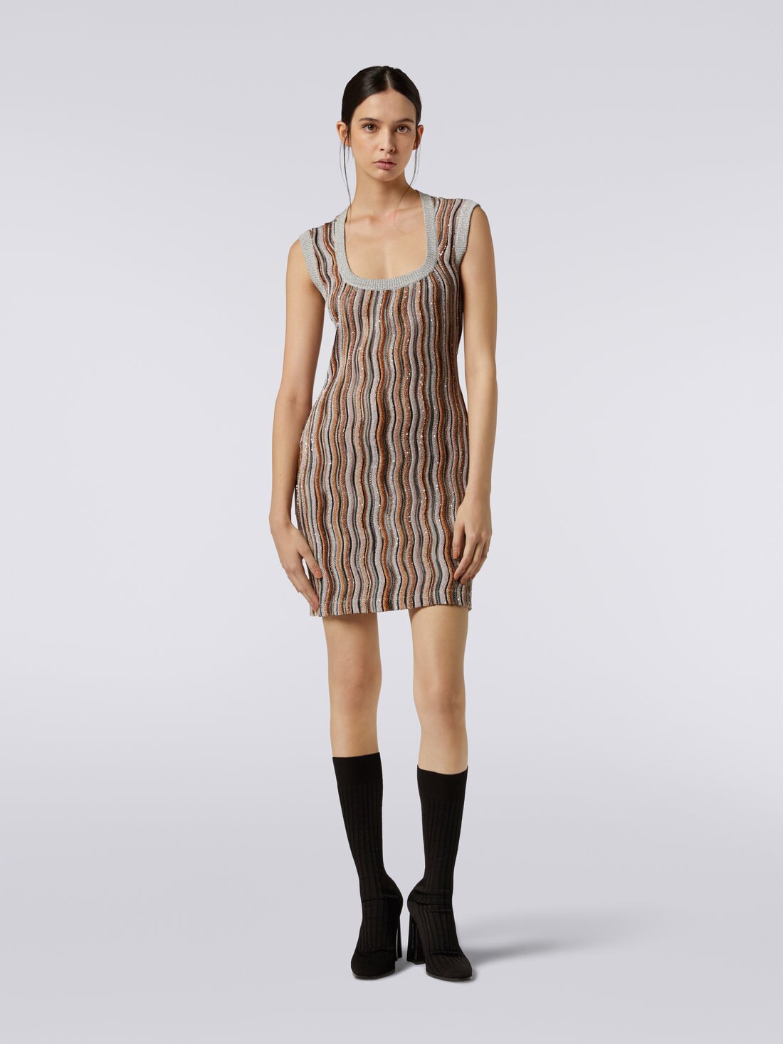 Kurzes Kleid mit eckigem Ausschnitt und Pailletten, Mehrfarbig  - 8053147421117 - 1