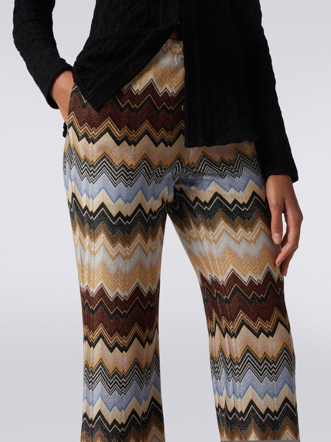 Pantaloni flare plissée in viscosa chevron con lurex, Multicolore  - DS23WI1GBR00SZSM941 - 4