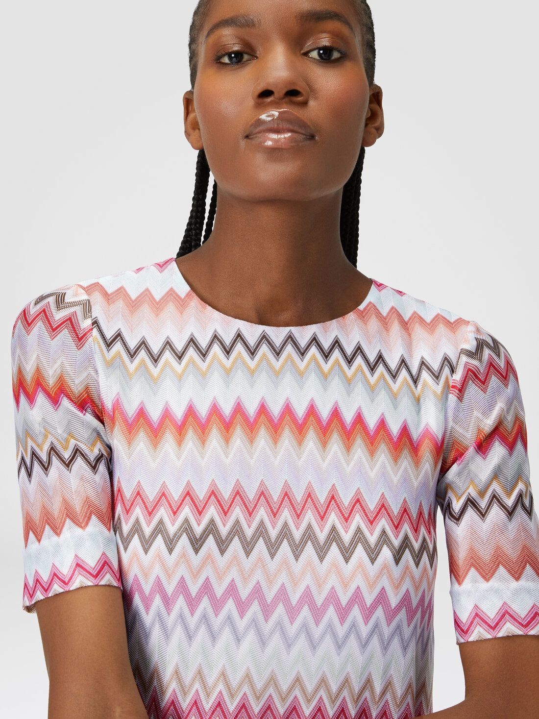 Short-sleeved dress in zigzag viscose and cotton , Multicoloured  - DS24SG29BR00UMSM96Q - 4