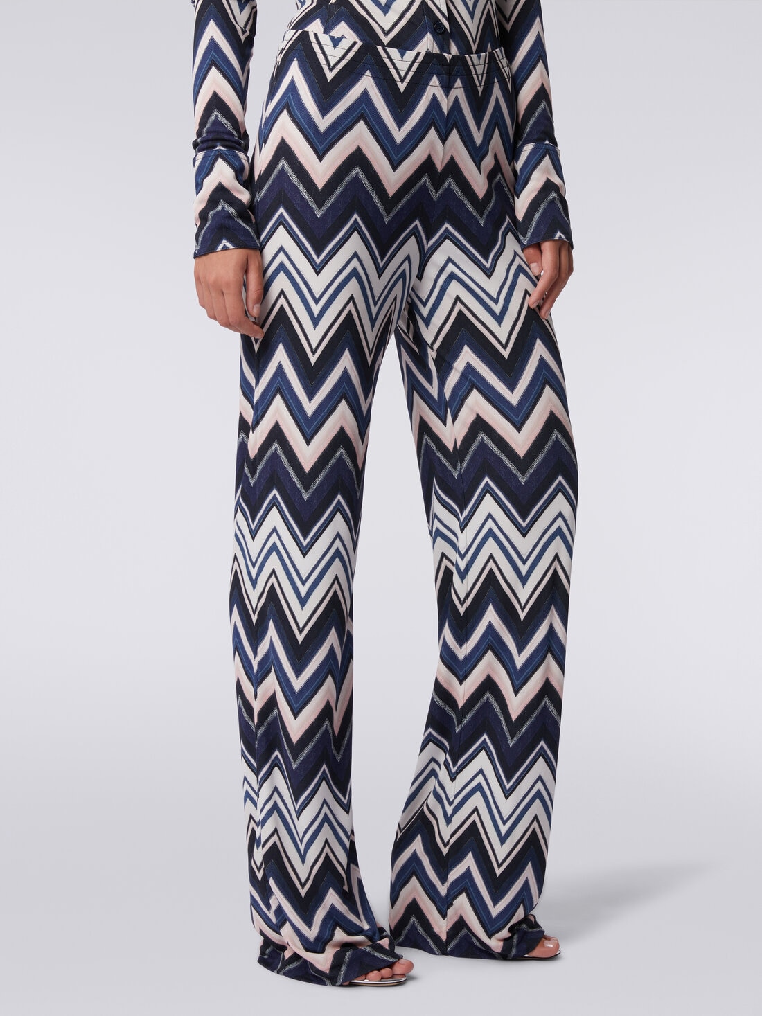 Trousers in viscose with zigzag print Multicoloured