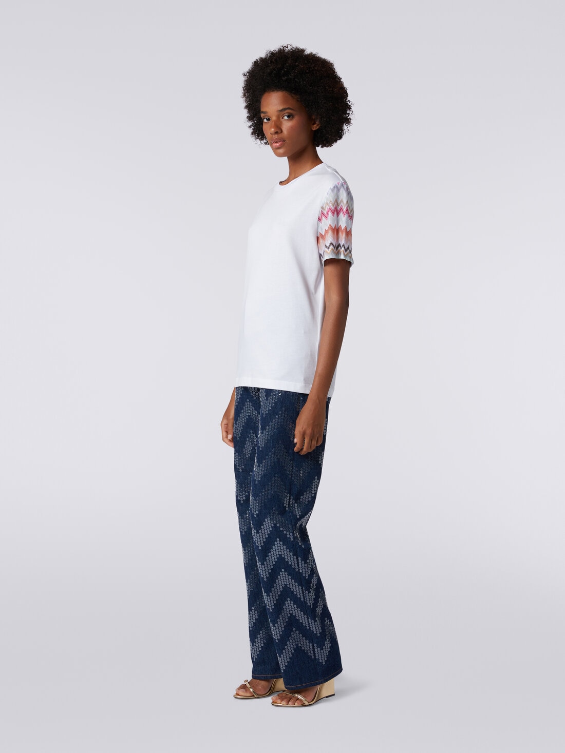 Camiseta de cuello redondo de algodón con inserciones zigzag, Multicolor  - DS24SL03BJ00JUS01BD - 2