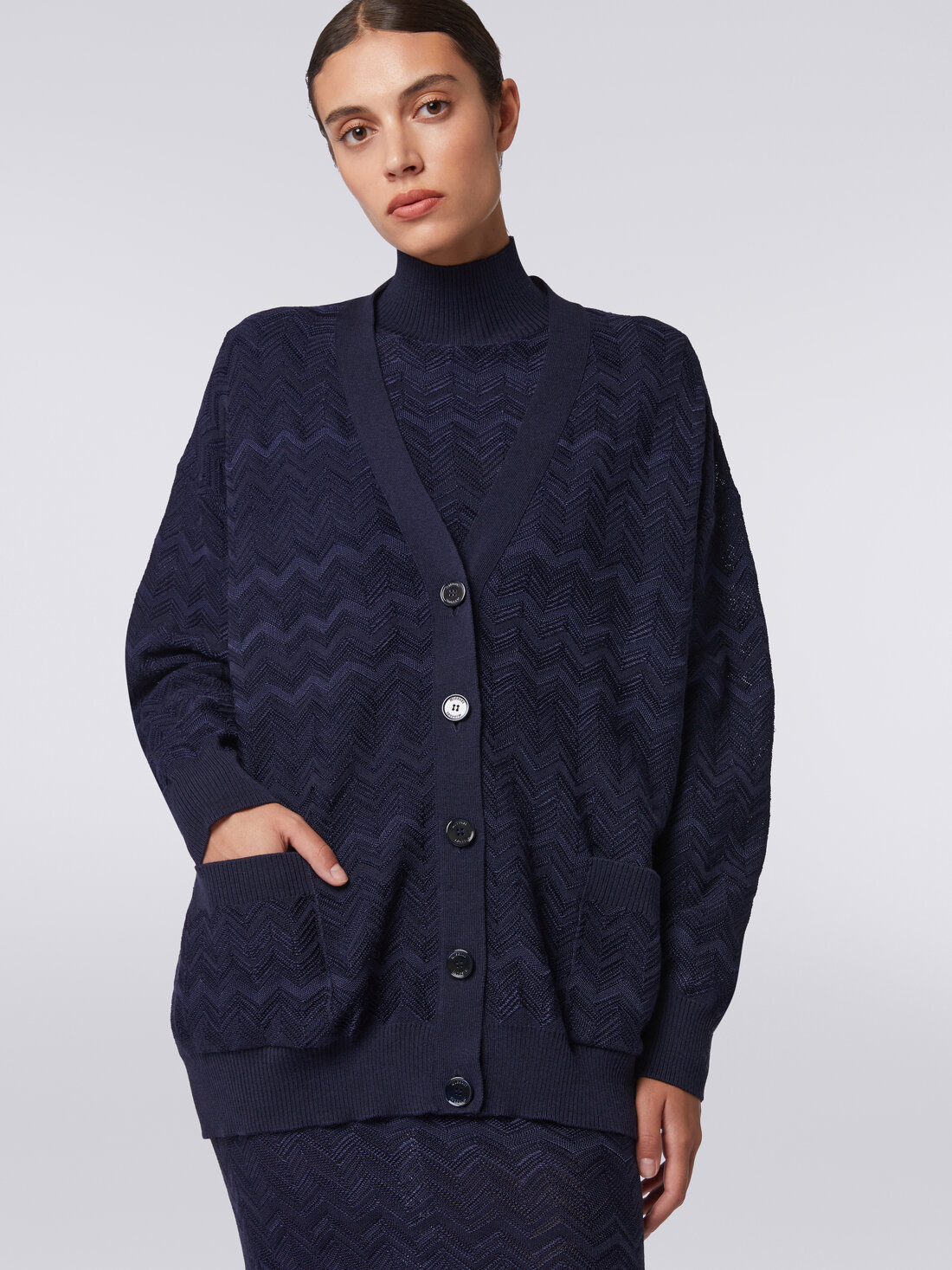 Oversized cardigan in chevron wool and viscose knit , Dark Blue - DS24SM0LBK033V93810 - 4