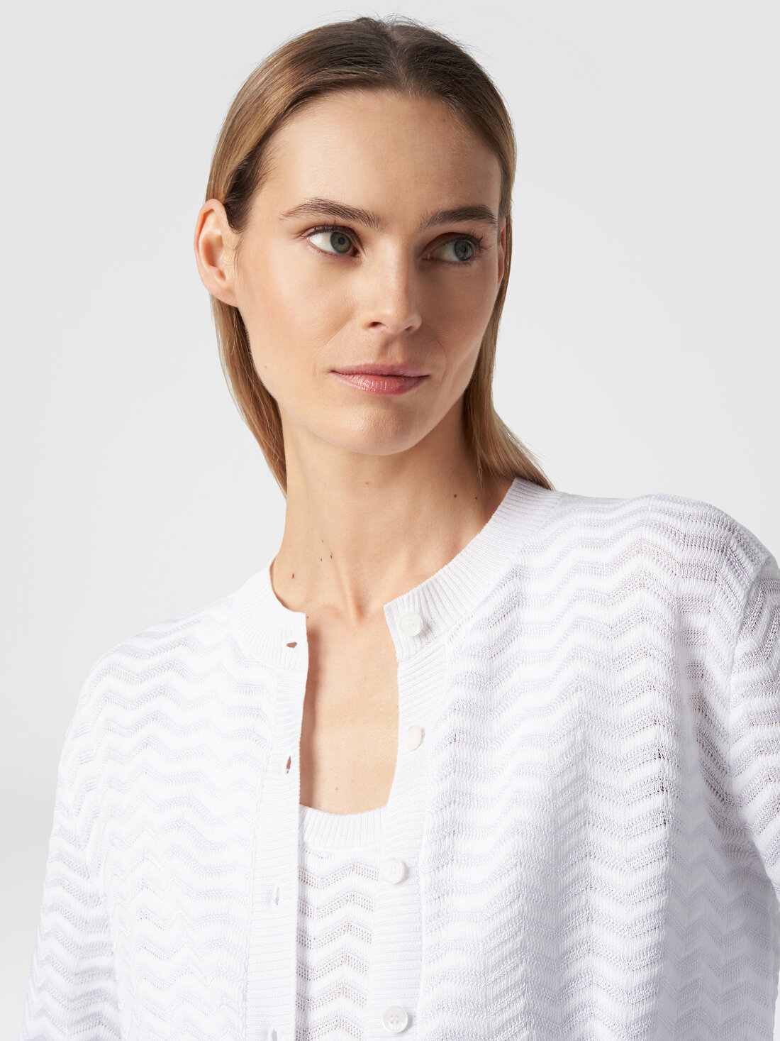 Cardigan in chevron cotton and viscose knit, White  - DS24SM0MBK033W14001 - 4