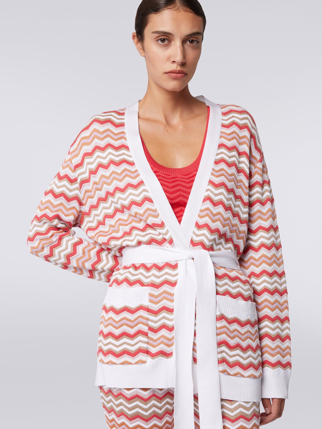 Cardigan in maglia di cotone e viscosa zig zag , Multicolore  - DS24SM0PBK034FSM9AN - 4