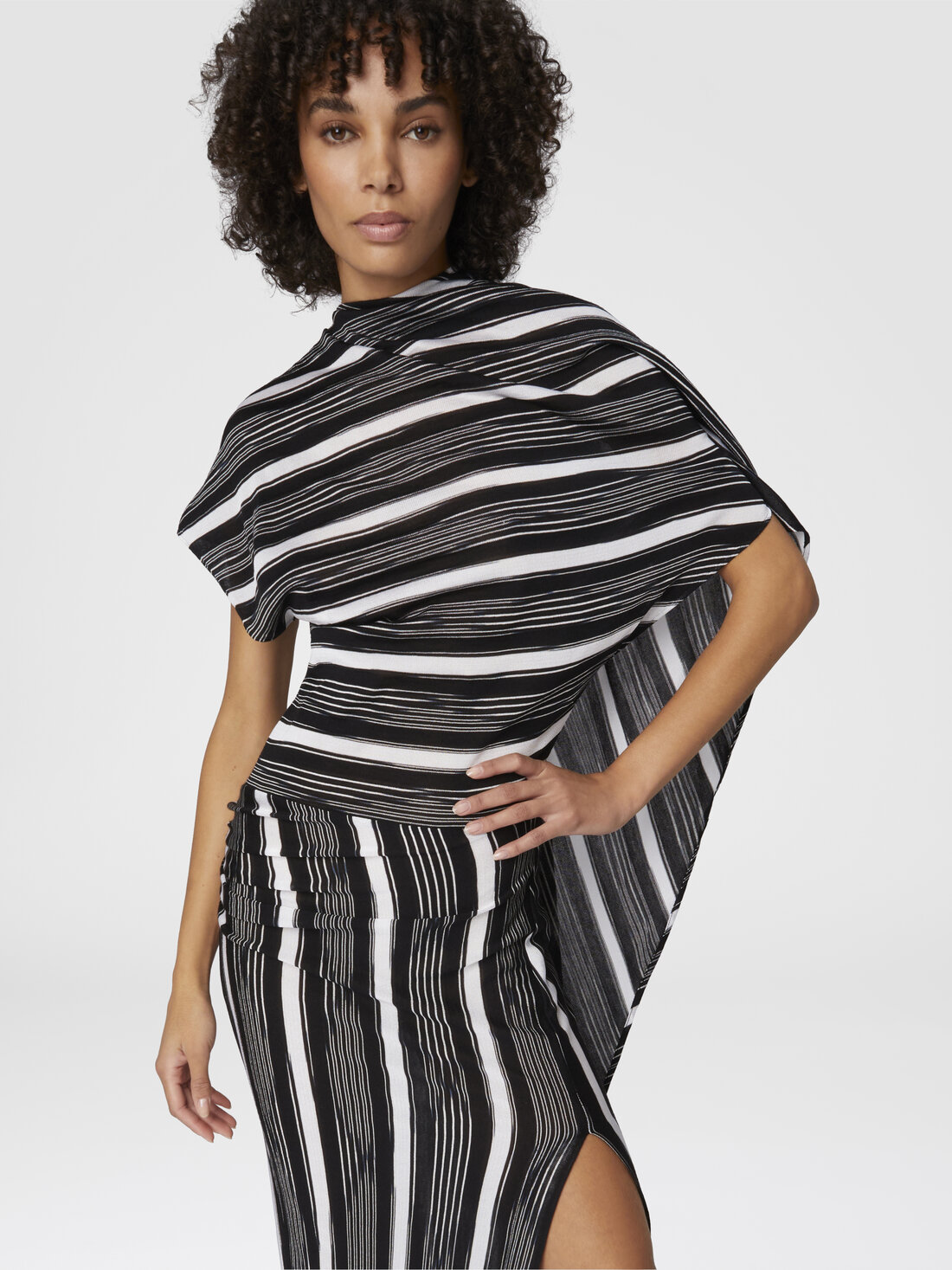 Robe longue en viscose et laine à encolure drapée, Multicolore  - DS24WG3IBT008IS91LT - 3