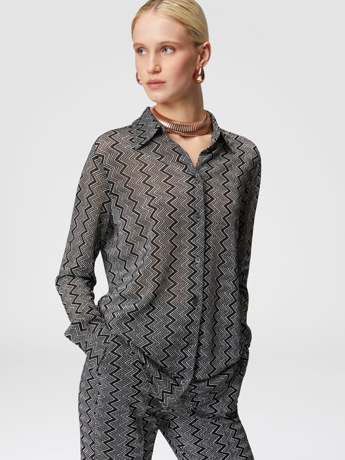 Camisa con estampado de lamé en zig zag, Negro & Plateado - DS24WJ0MBR00ZRS91LP - 4