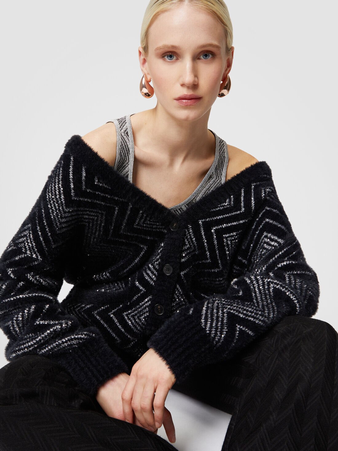 Oversized zig zag cardigan with sequins, Black & Silver - DS24WM1HBK041MS91LU - 4