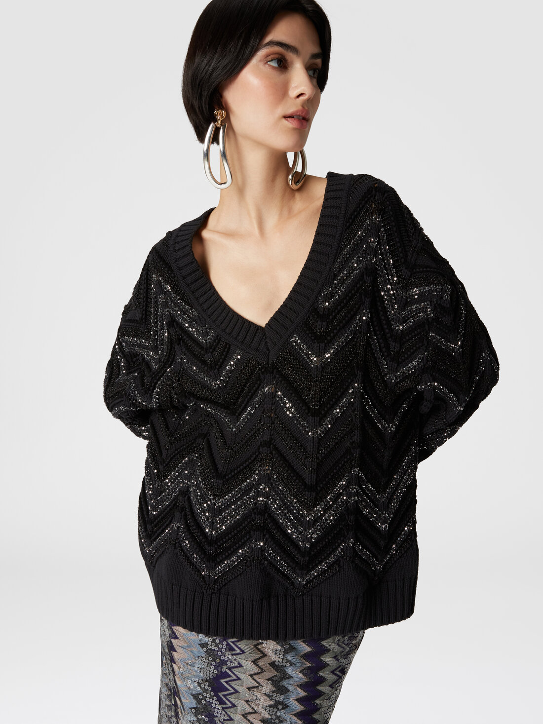 Oversize-Pullover mit Zick-Zack-Muster und Pailletten, Schwarz    - DS24WN18BK039WSM9GF - 3