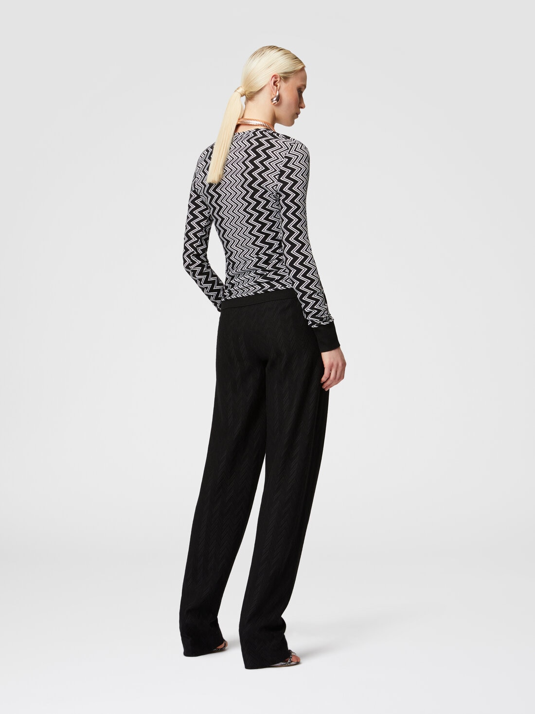 V-neck sweater in wool and viscose zig zag, Black & White - DS24WN1MBR00ZSS91LG - 2