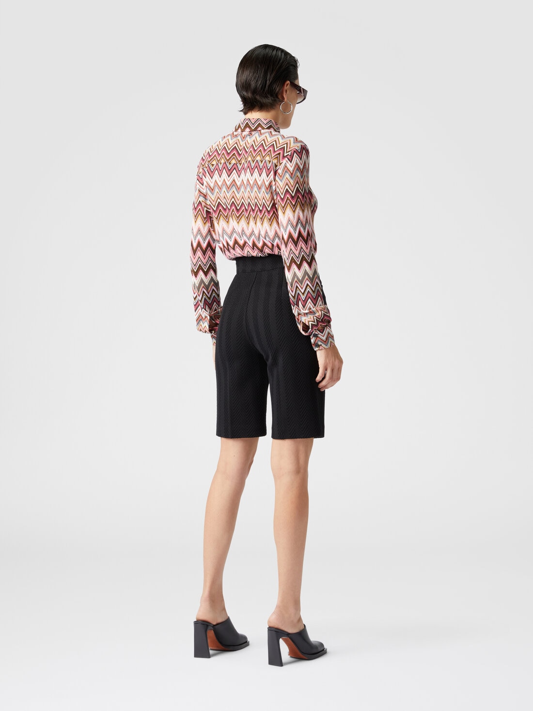 Tone-on-tone zigzag cotton and viscose Bermuda shorts, Black - DS25SI0DBV00GR93911 - 2