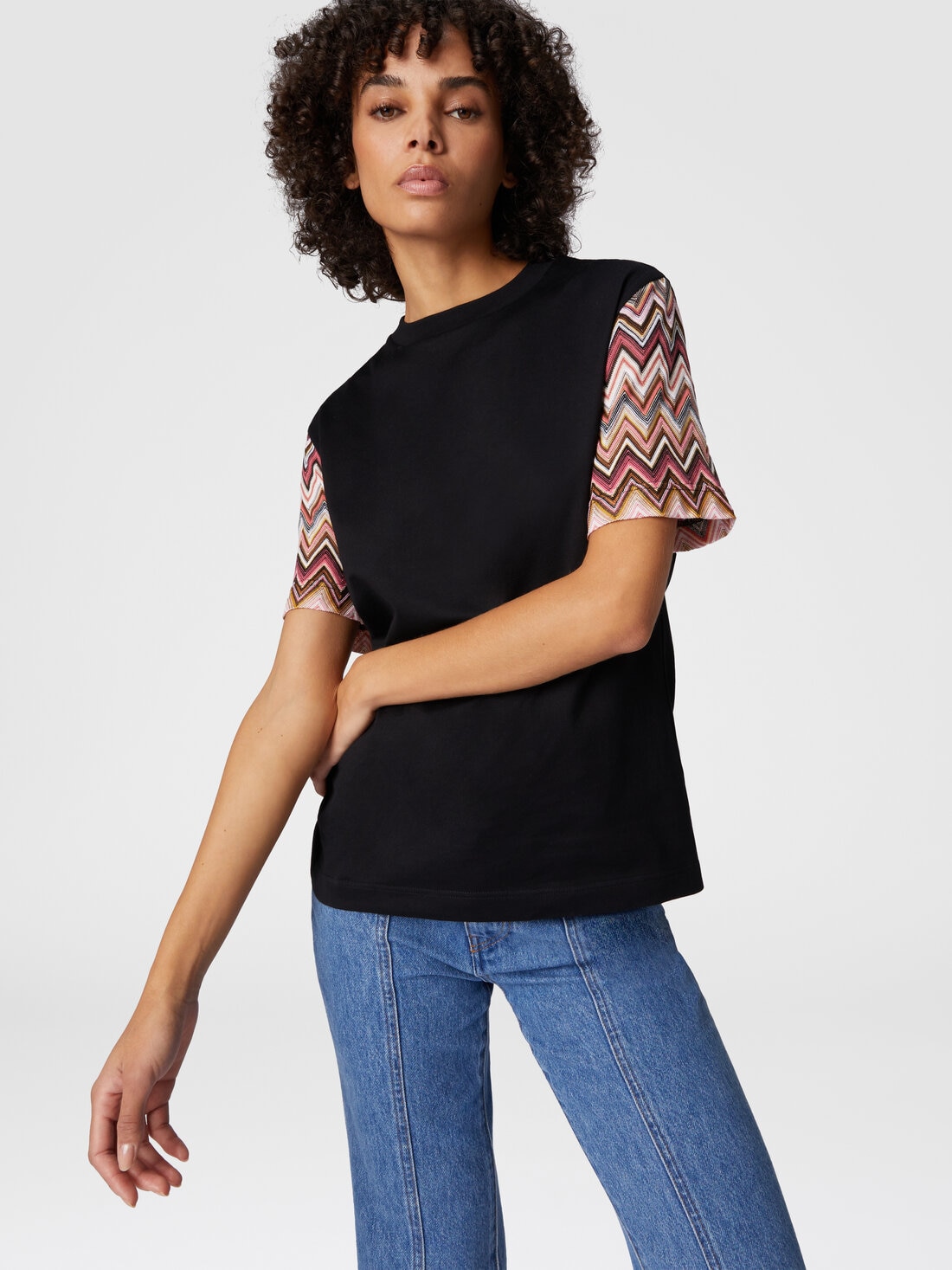 Crewneck T-shirt with zig zag knit sleeves, Multicoloured  - DS25SL01BJ00N7S91NM - 3