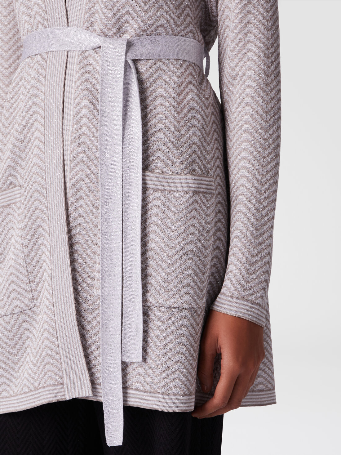 Cardigan wave pattern with belt, White & Beige - DS25SM1FBK01BGS01IZ - 4
