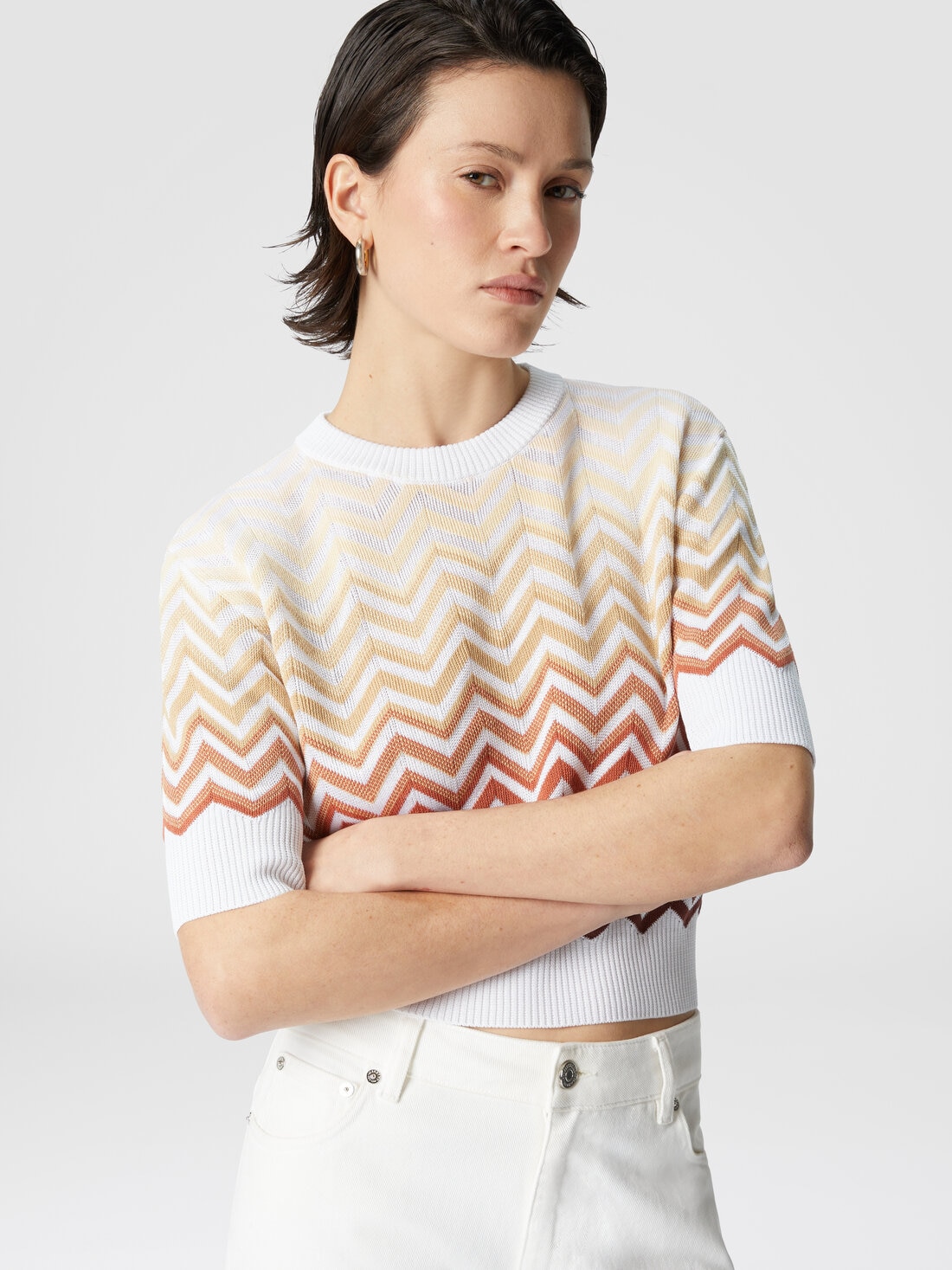 Short-sleeved crewneck sweater with dégradé chevron motif, Multicoloured  - DS25SN08BK044VSM9M9 - 3