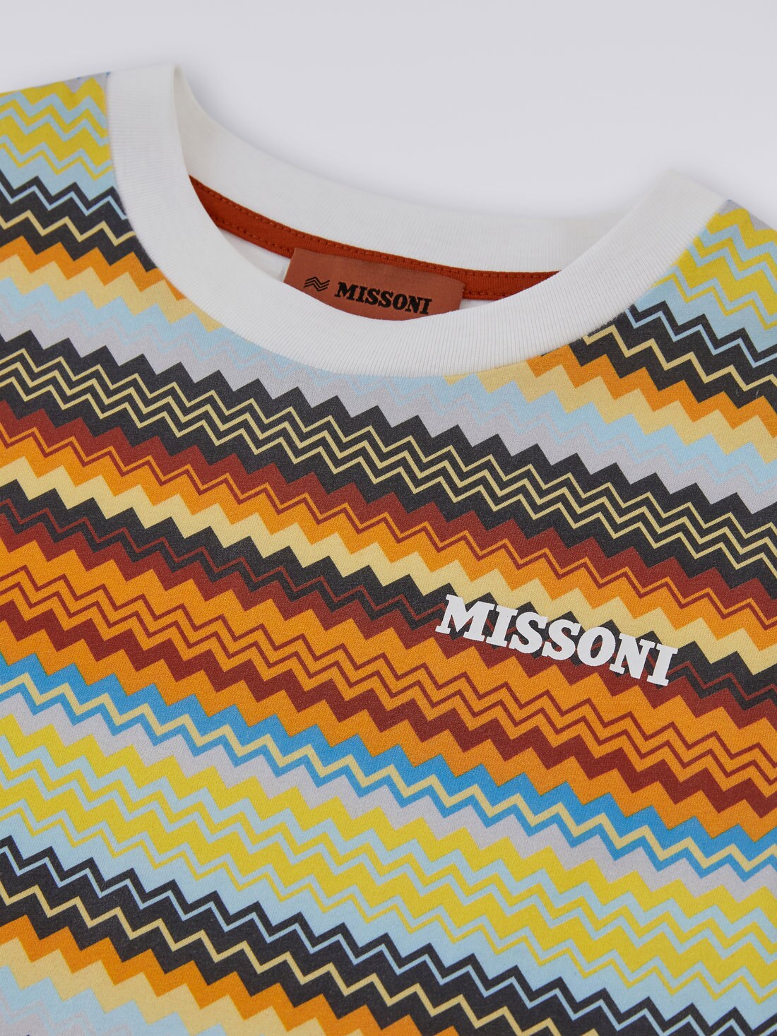 Cotton short-sleeved crew-neck T-shirt with zigzag pattern and plain back., Multicoloured  - 8051575935909 - 2