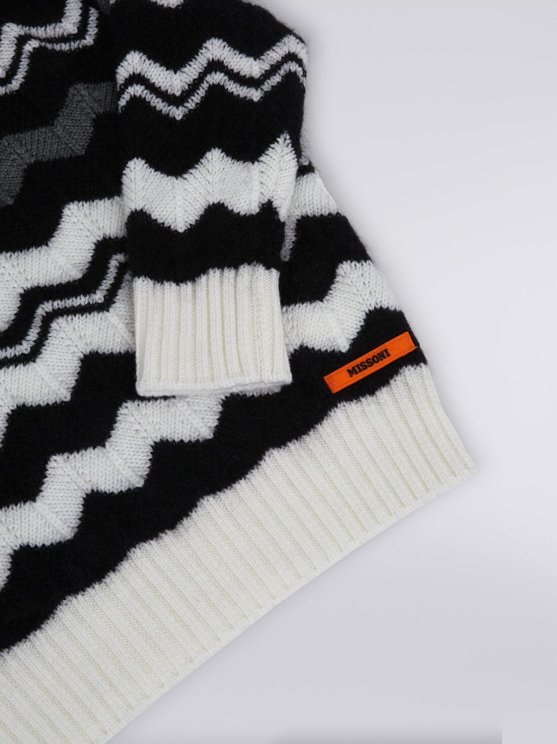 Pull à col ras-du-cou en laine à zig zag, Noir & Blanc - 8053147036052 - 3