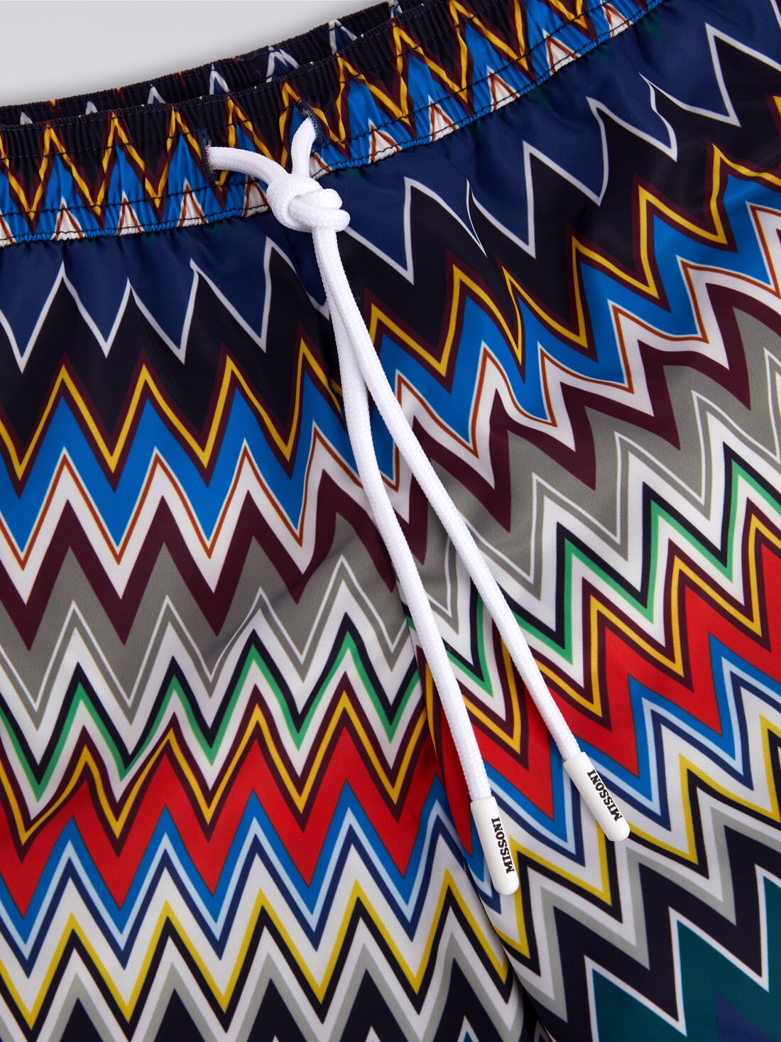 Swimming trunks with zigzag print, Multicoloured  - KS23WP00BV00E3SM923 - 2