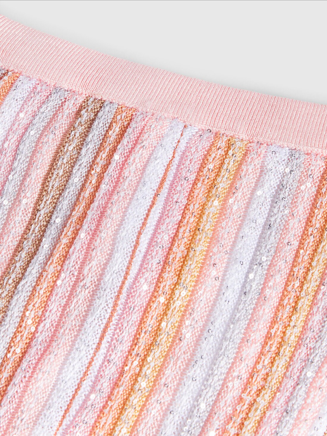 Pantalones de punto de viscosa plisada con lentejuelas, Multicolor  - KS24SI03BV00FXSM923 - 2