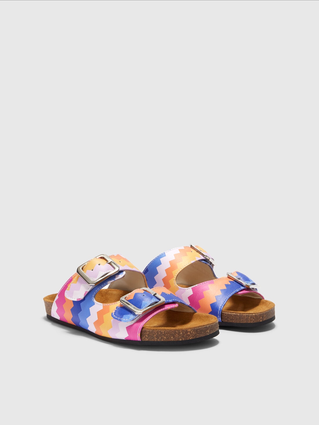 Sandalen mit Doppelriemen und Chevron-Motiv, Mehrfarbig  - KS24SY01BV00FWSM923 - 1