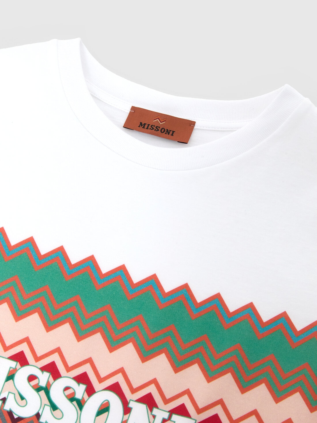 T-shirt with zig-zag print and front logo, White Multicoloured   - KS25SL02BV00HNS019C - 2
