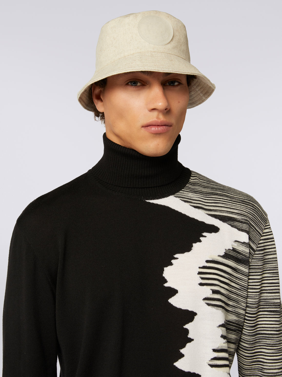 Bucket hat in misto lana con patch logo, Multicolore  - 8053147023458 - 2