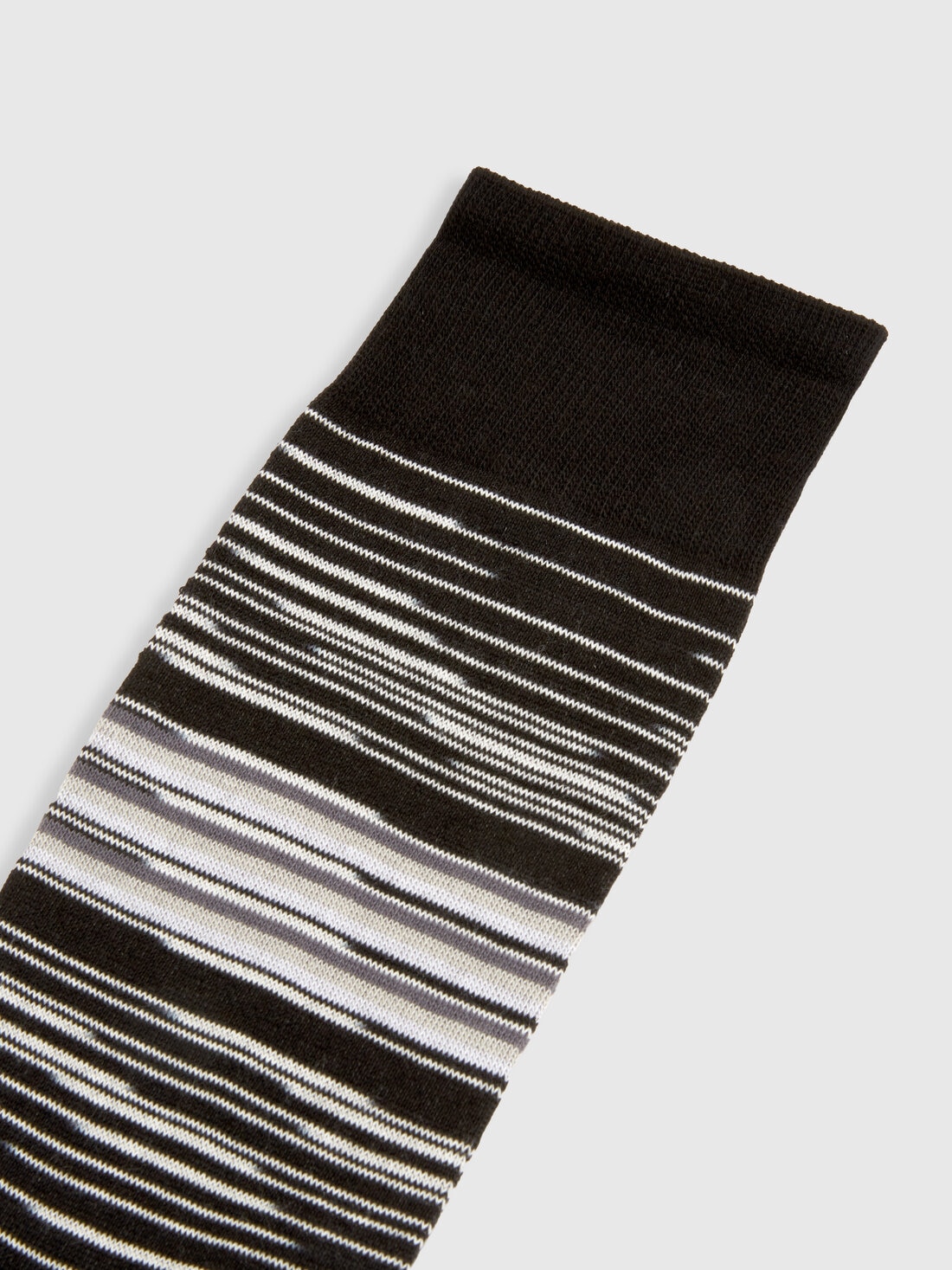 Kurze Socken aus Baumwollmischgewebe in Flammgarnoptik, Mehrfarbig  - LS24SS0BBV00FTSM67S - 2