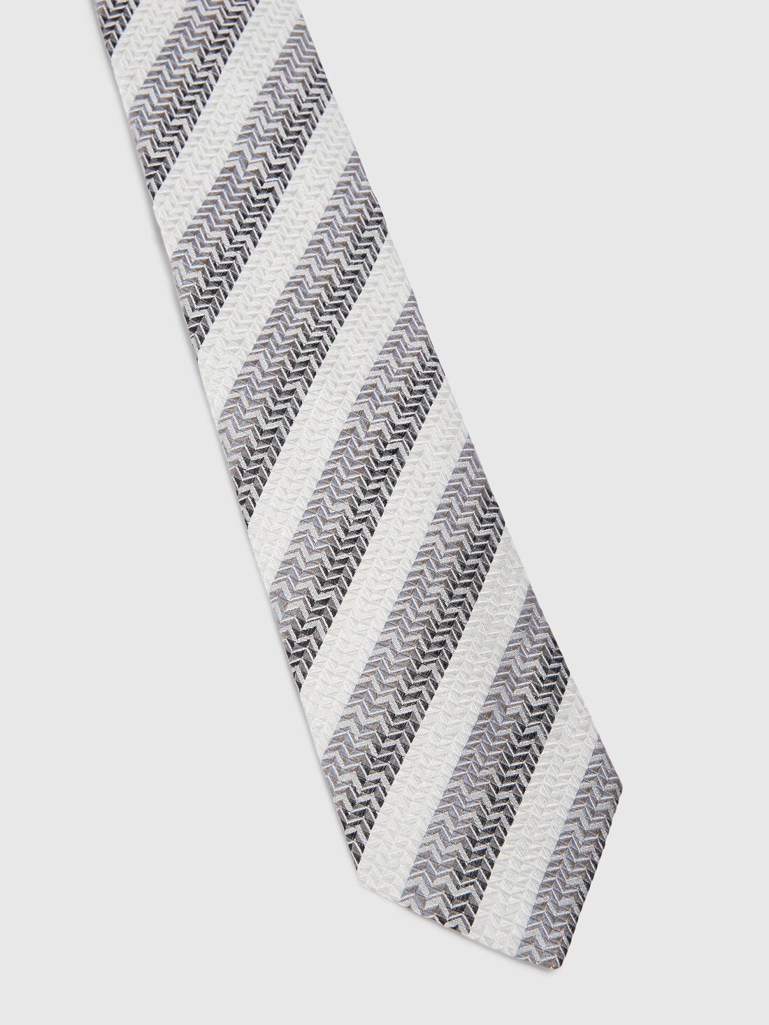 Silk tie with chevron pattern, Multicoloured  - 8053147141909 - 1