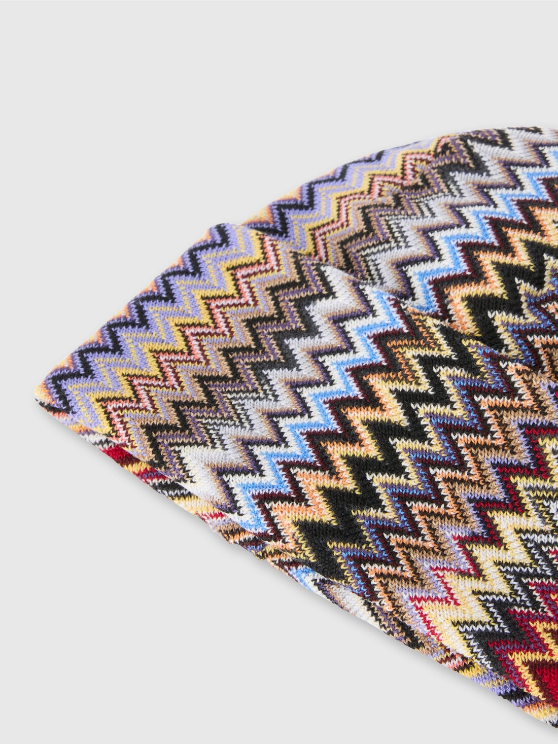 Wool beanie with vertical zigzags, Multicoloured  - 8053147230382 - 1