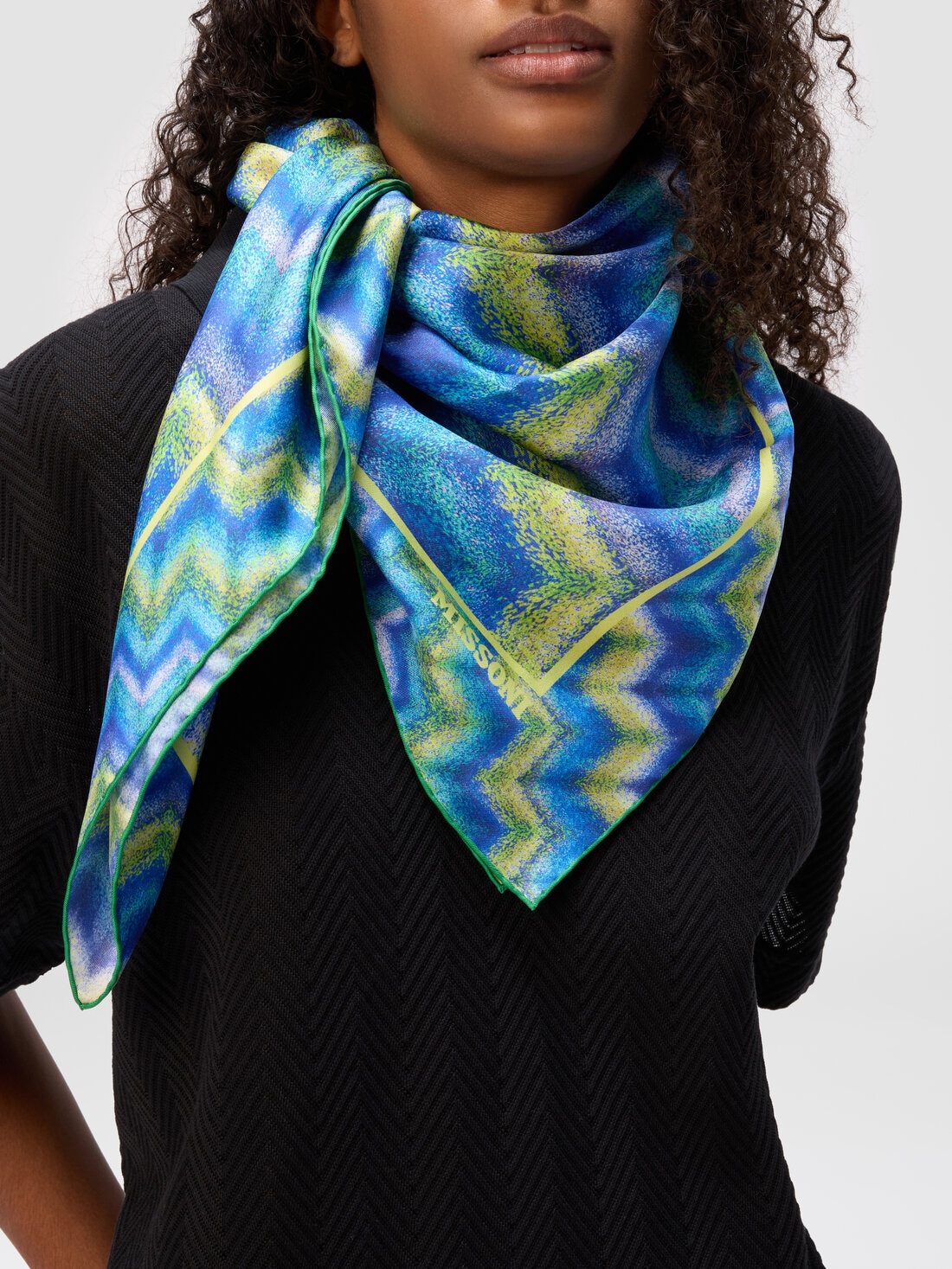 Echarpe 100% soie avec imprimé zigzag et logo, Multicolore  - 8053147595405 - 2