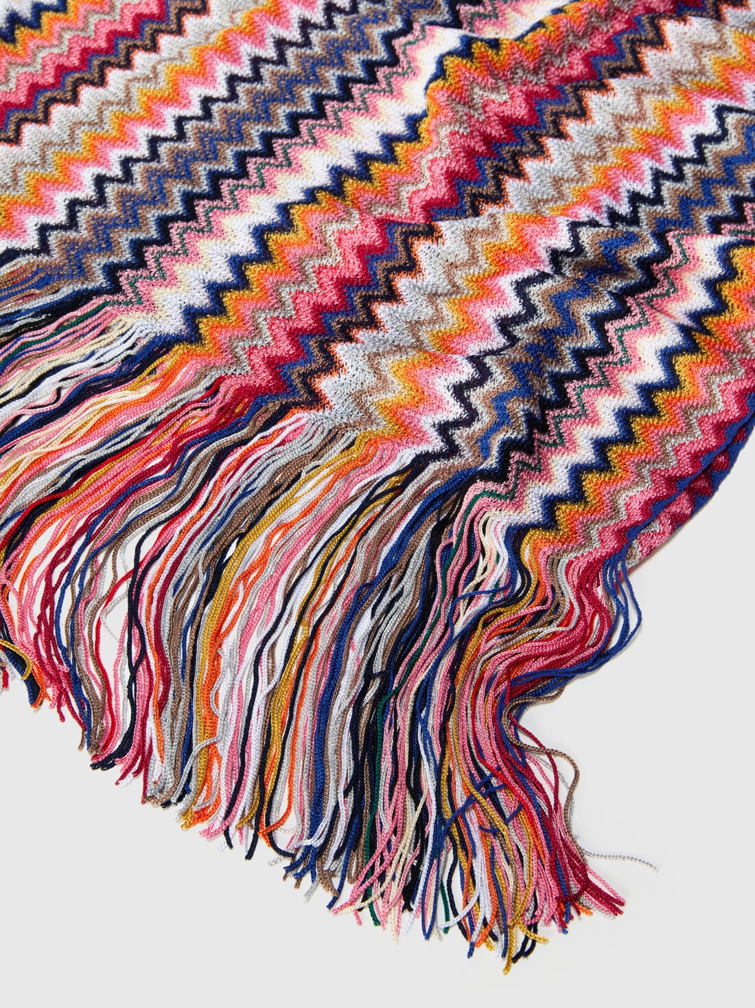 100% viscose scarf with chevron pattern and fringes, Multicoloured  - 8053147595733 - 1