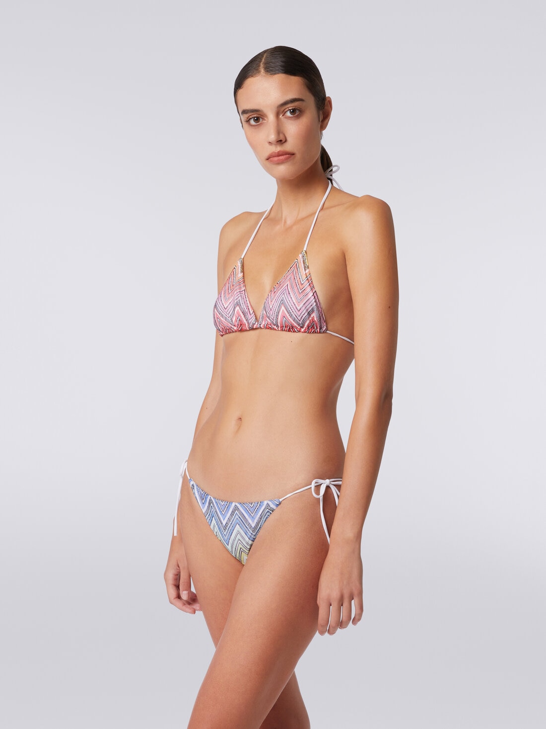 Triangel-Bikini aus Stoff mit Zickzackmuster, Mehrfarbig  - MC22SP00BR00THS4157 - 1