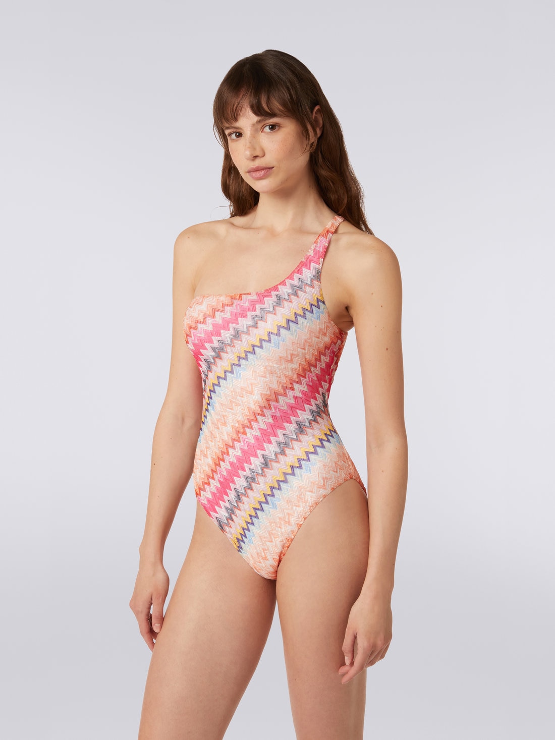 One-shoulder one-piece swimming costume in chevron viscose, PINK SHADE CHEVRON - MC22SP04BR00T6S30C7 - 2