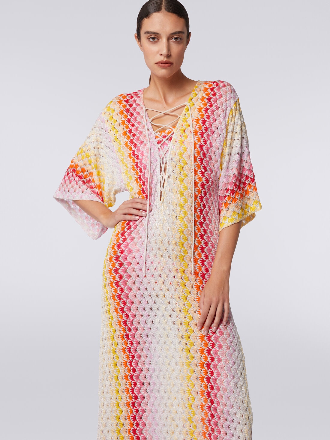 Long dégradé lace-effect cover up kaftan with lurex, Red  - MC23SQ06BR00TDS30CW - 4