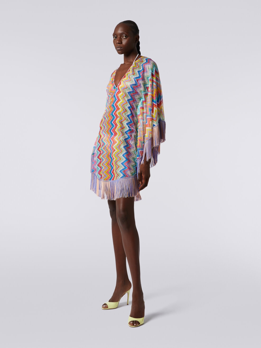Short cover-up kaftan with zigzag print and fringes, Multicoloured  - MS24SQ2IBR00XPSM9DM - 2
